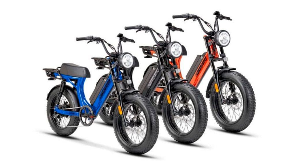 Montagem de três modelos da Juiced Scorpion X2
