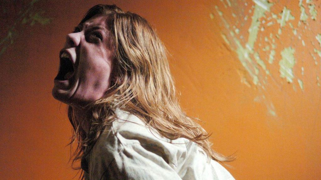 8 filmes de terror baseados em eventos reais Se você acha que o terror mais eficaz está apenas na imaginação de roteiristas, prepare-se para se surpreender. Os filmes de terror baseados em eventos reais conseguem provocar um medo ainda mais profundo: o de que aquilo realmente aconteceu. 8 filmes de terror baseados em eventos reais