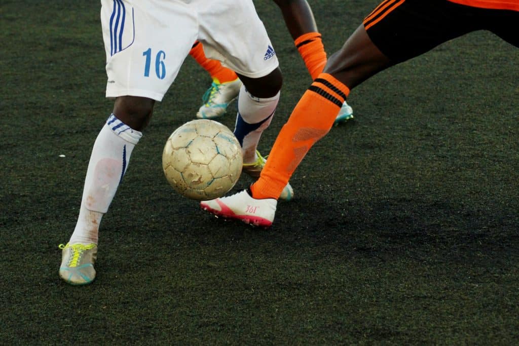 Jogo de futebol. (Imagem: Jannik Skorna/Unsplash)