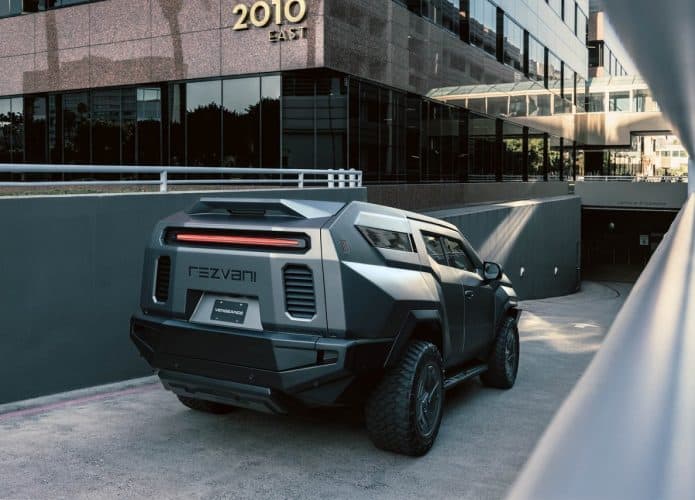 SUV de luxo off-road parece ter saído de um filme de ficção científica