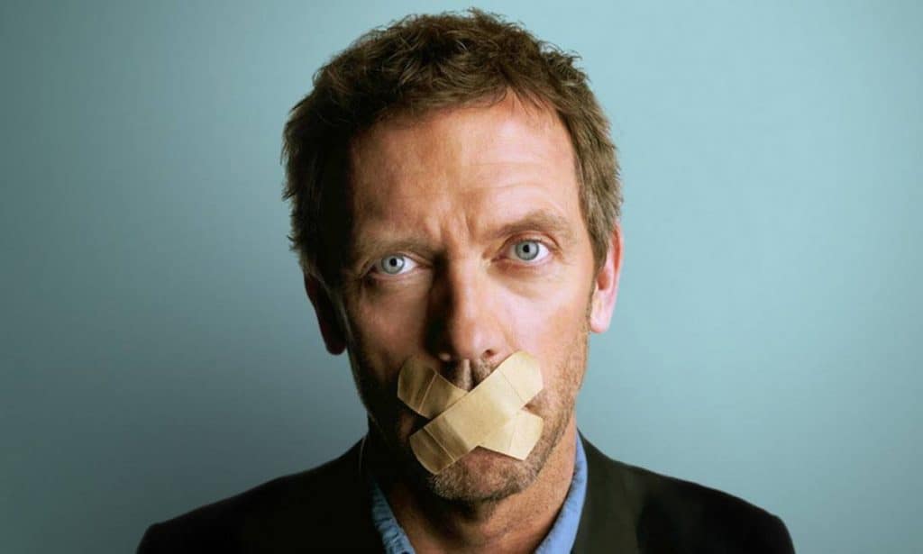 O ator Hugh Laurie no papel do Dr. House