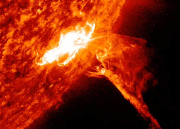 Raios gama ultraenergéticos podem ajudar a prever eventos solares extremos - Olhar Digital
