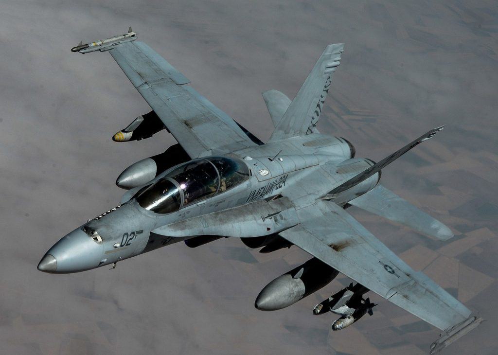 Avião F/A-18 Super Hornet, um dos caças usado no filme Top Gun Maverick