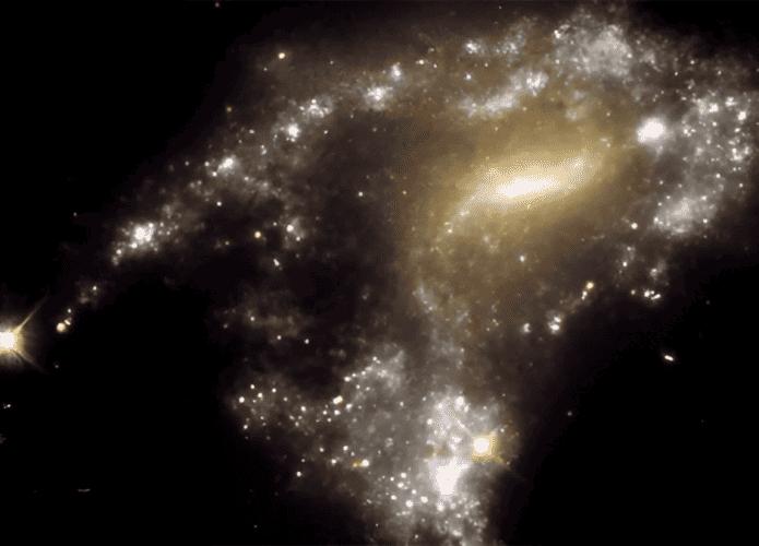 Hubble erkennt Sternhaufen bei Galaxienkollisionen