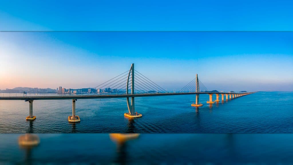 Visão aérea da ponte Hong Kong-Zhuhai-Macau, a maior ponte marítima do mundo