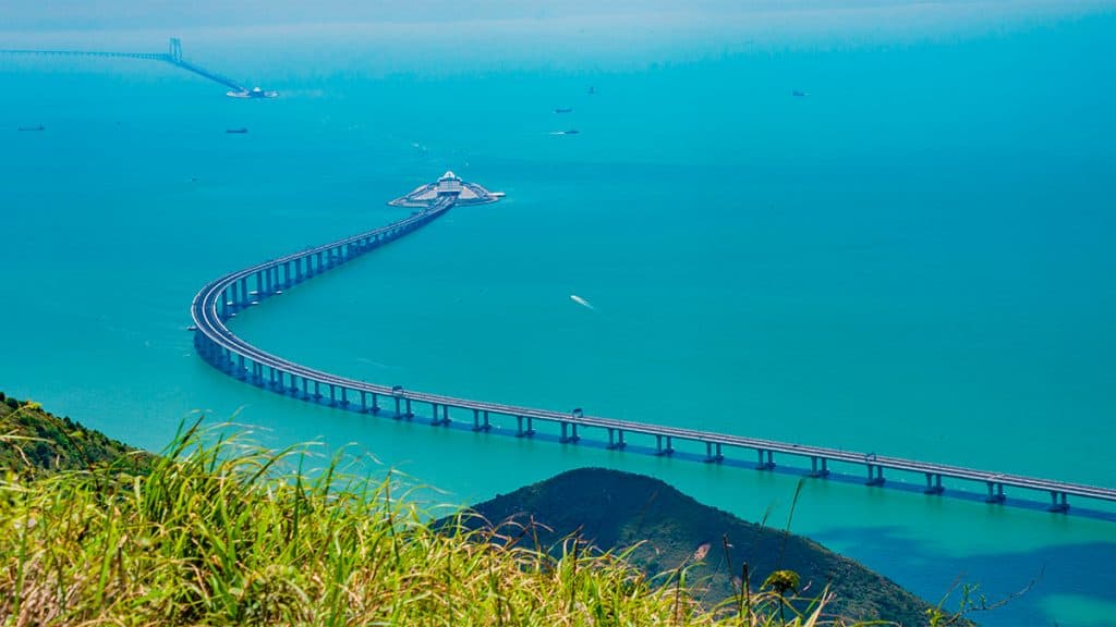 Visão aérea da ponte Hong Kong-Zhuhai-Macau, a maior ponte marítima do mundo