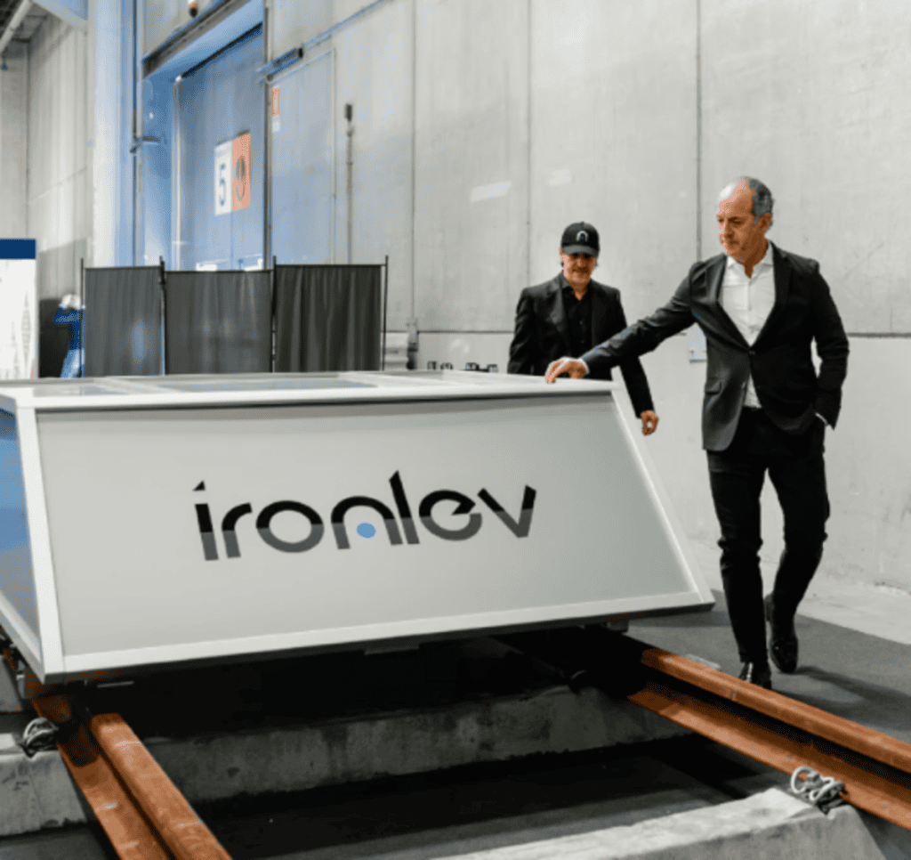 Trem flutuante IronLev