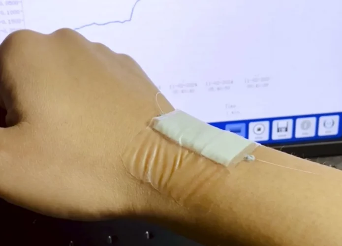 A new device allows stroke victims to speak through their hands