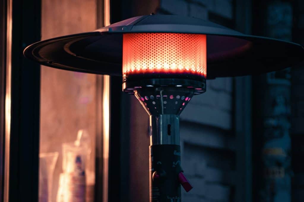 Aquecedor a gás via Nick Kimel/Unsplash