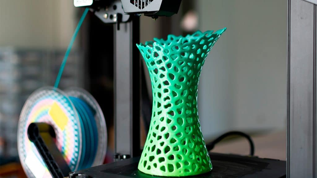 Objeto sendo impresso em impressora 3D