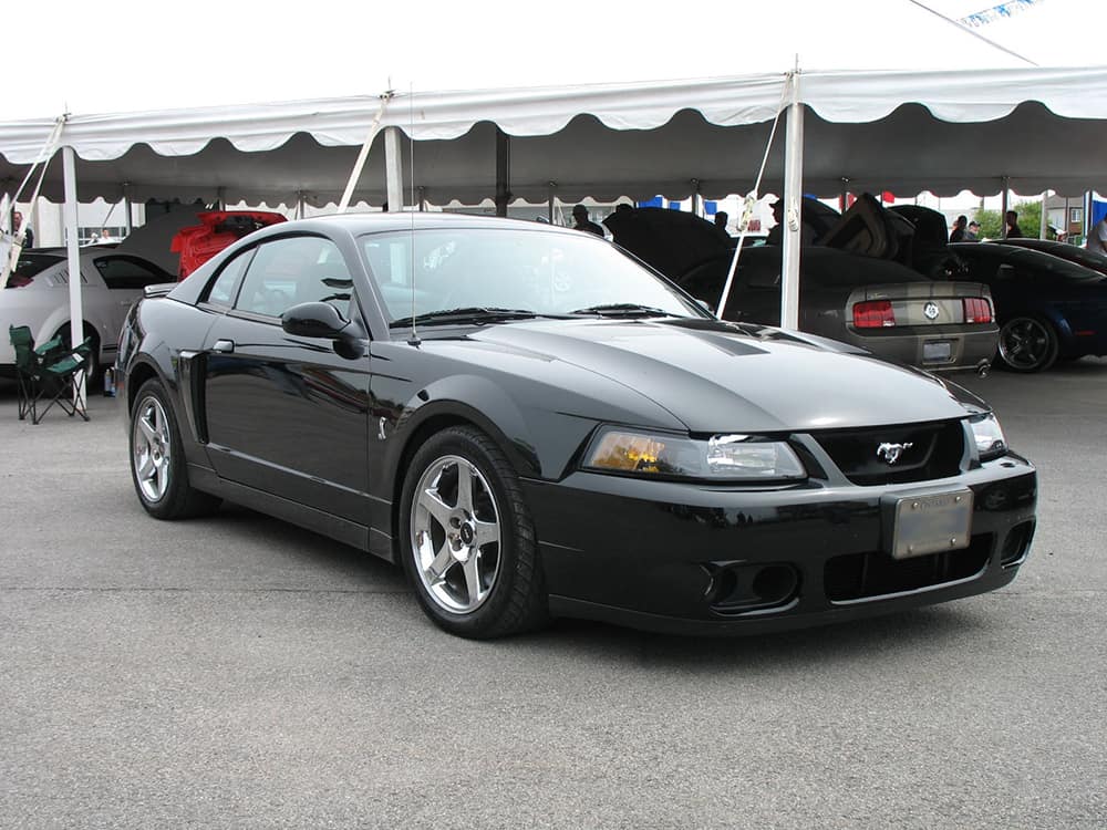 Foto d Ford_Mustang SVT Cobra2004