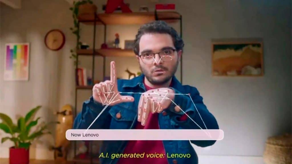 Captura de tela de pessoa usando tradutor de Libras com inteligência artificial apresentado pela Lenovo em notebook da empresa