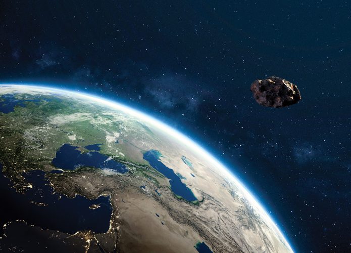 Newly discovered asteroid passes very close to Earth - Ruetir