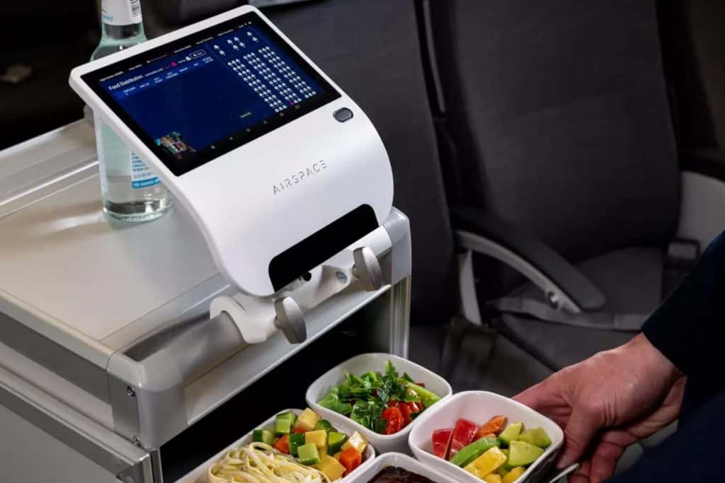 Companhias aéreas apostam na IA para melhorar comida de avião