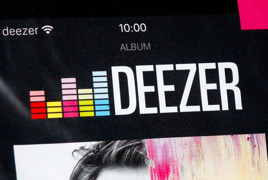 Deezer agora permite migrar biblioteca de outros apps Migrar para um novo serviço de streaming de música não precisa ser sinônimo de começar do zero. Pensando nisso, o Deezer anunciou a ferramenta Tune My Music, que permite importar facilmente playlists e músicas favoritas de outras plataformas diretamente para o aplicativo, sem perder nada da sua coleção. deezer