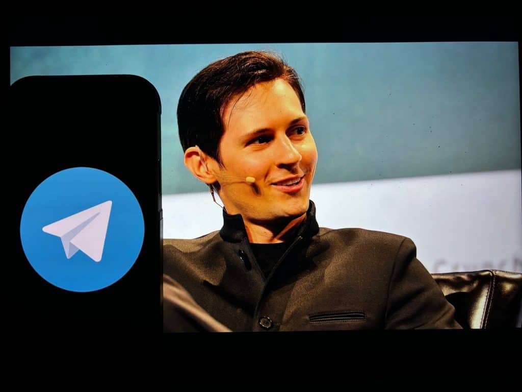 Pavel Durov e o logo do Telegram