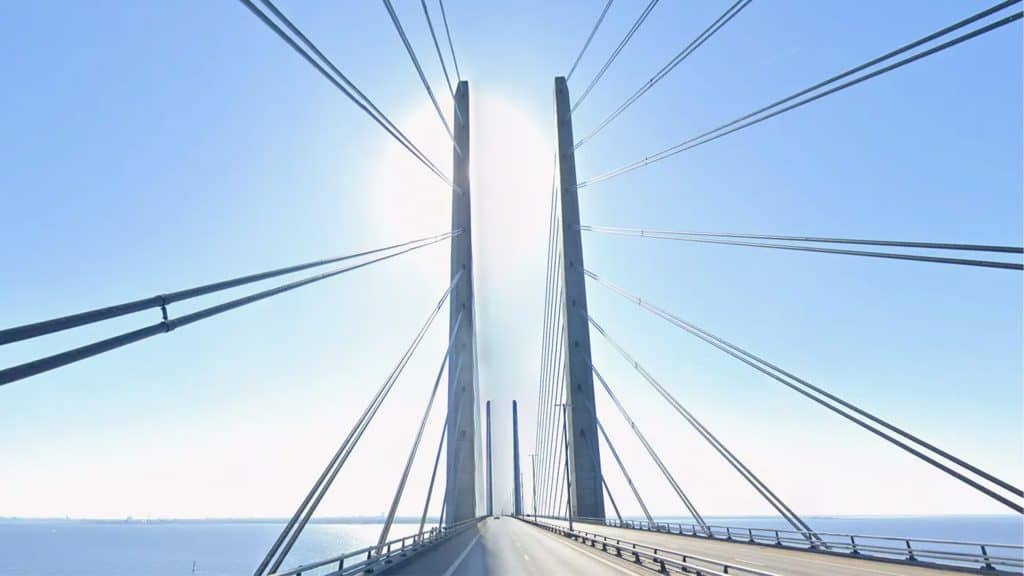 Captura de tela de imagem do Google Street View de ponte no condado de Skane, na Dinamarca