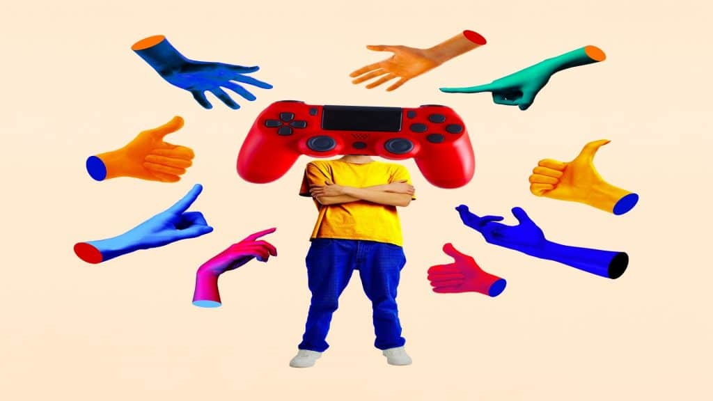Homem segurando um controle de videogame cercado por muitas mãos coloridas. Colagem de arte contemporânea. Indústria dos jogos. Conceito de retrô e vintage, hobby, esporte virtual, criatividade, surrealismo. Pôster, anúncio.