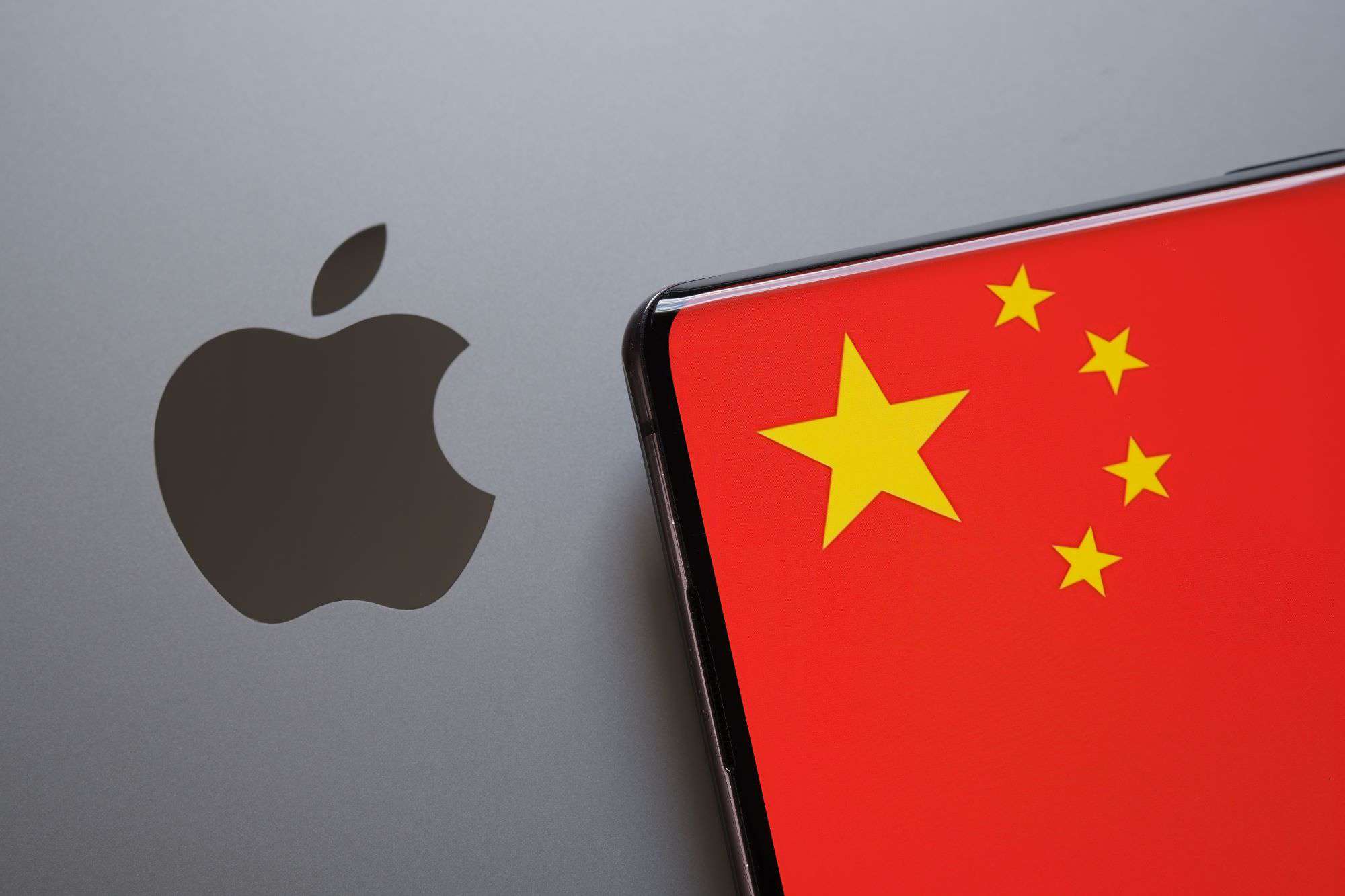 Apple vai fechar loja na China pela primeira vez