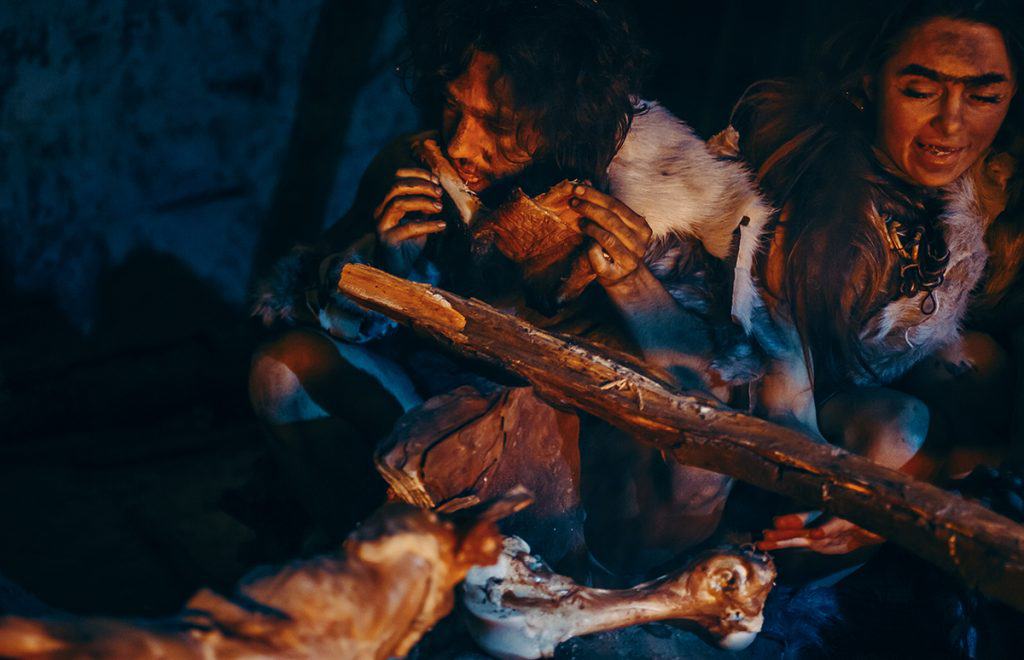 Descoberta revela que humanos dominaram fogo antes do que pensávamos Um estudo publicado na revista Nature nesta quarta-feira (10) descreveu a evidência mais antiga de fogo criado por humanos propositalmente. A descoberta data de 400 mil anos atrás, quando nossa espécie sequer existia. Descoberta revela que humanos dominaram fogo antes do que pensávamos