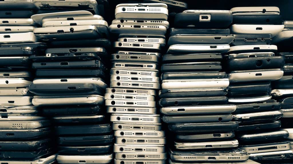 pilhas de celulares