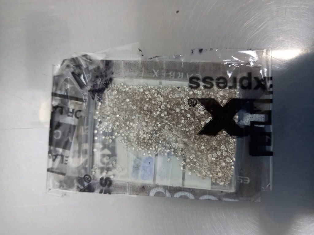 diamantes em um pacote