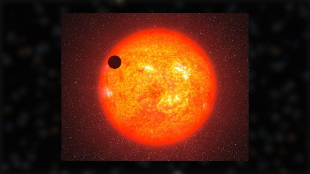 Planeta até então considerado comum pode ser 1º ‘super-Vênus’ a ser observado Antes considerado um mini-Netuno (categoria mais comum de planeta), o Enaiposha está mais para um “Super-Vênus” – tipo inédito de planeta. Pelo menos, é o que sugerem observações recentes. Também chamado de GJ 1214 b, o exoplaneta nebuloso orbita uma estrela anã vermelha a 47 anos-luz da Terra. Ilustração de exoplaneta super-Venus orbitando estrela que parece o Sol
