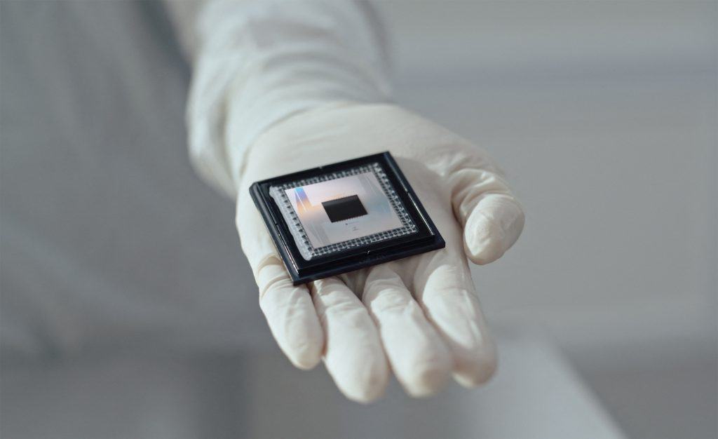 Com o chip Willow, pesquisadores podem transformar teoria quântica em soluções reais para saúde e materiais avançados.