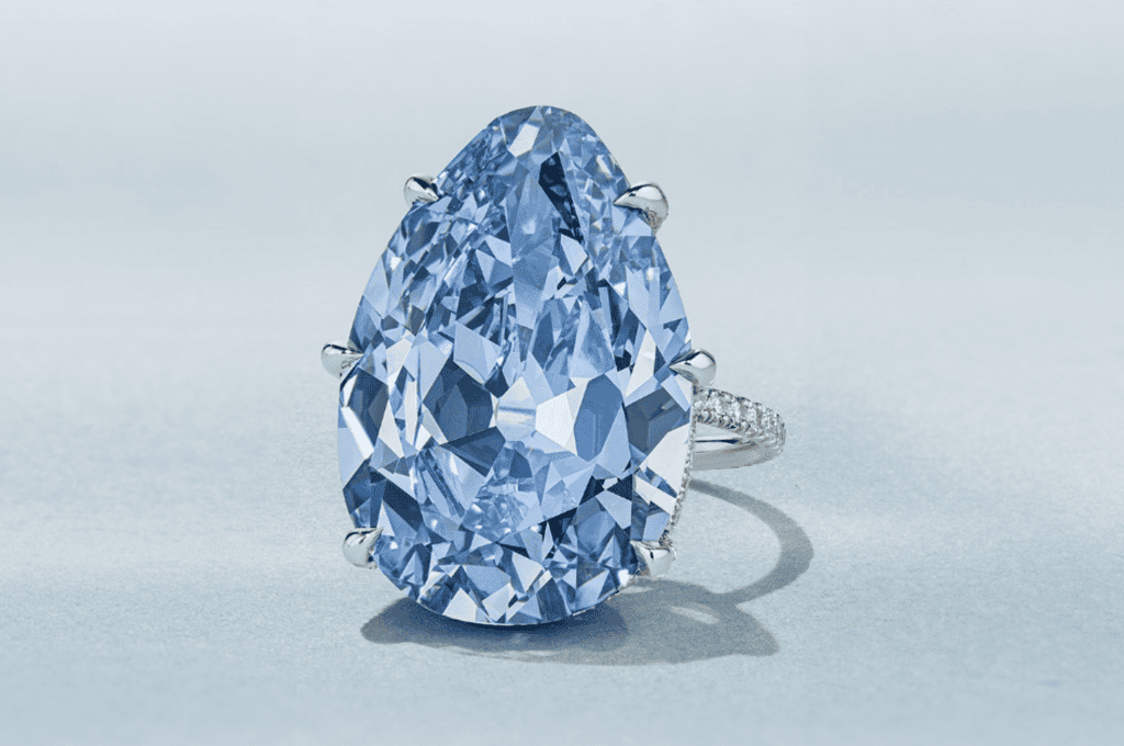 Por que o diamante é tão duro? Símbolo de luxo e resistência, o diamante vai muito além do seu valor estético. Popularmente considerado o material natural mais duro do planeta, ele desperta o interesse da ciência por suas propriedades únicas. Por que o diamante é tão duro?