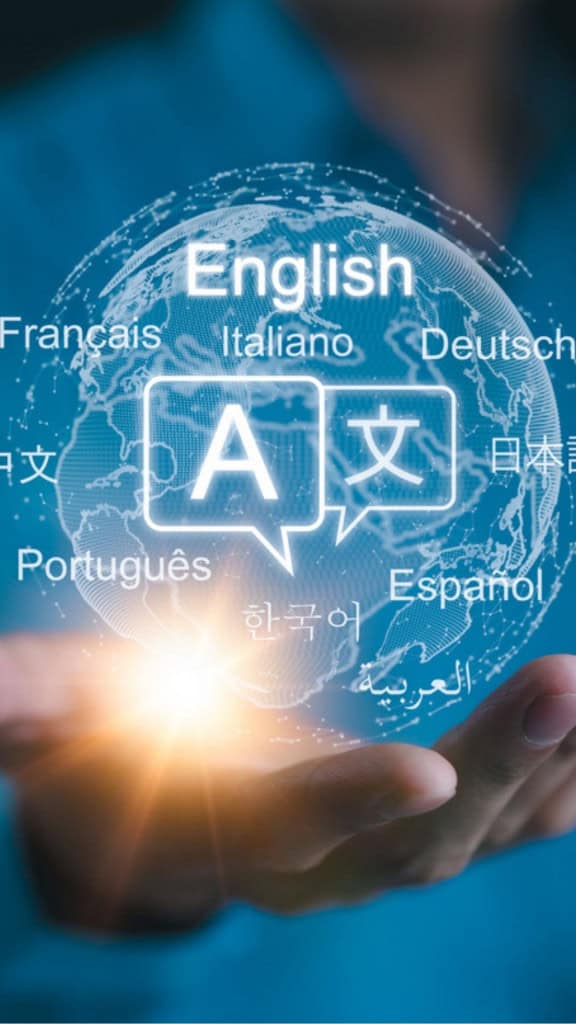 Google, Apple e Meta disputam corrida pelo tradutor universal Se você for fã de Jornada nas Estrelas, sabe que diversas raças diferentes conversam e se entendem facilmente, como se falassem a mesma língua. Na série, o tradutor universal é baseado em um algoritmo avançado de inteligência artificial (IA) que analisa ondas cerebrais e mapeia conceitos de linguagem para tornar as conversas mais naturais. tradutor