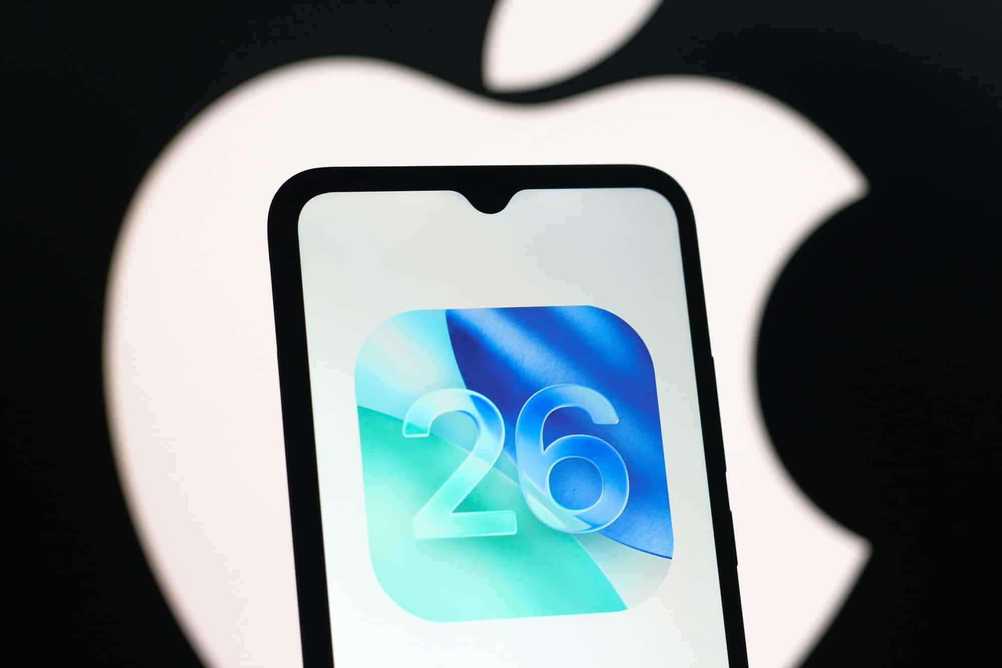 iOS 26 ganha data de lançamento; saiba quando a plataforma chega aos iPhones
