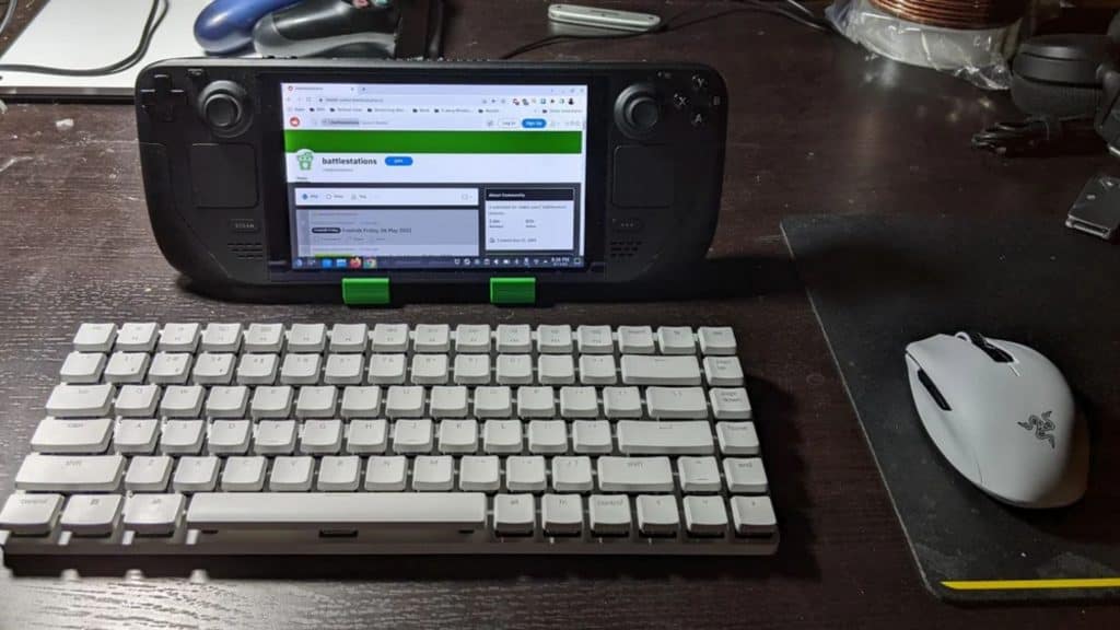 steam deck com teclado e mouse de acessórios