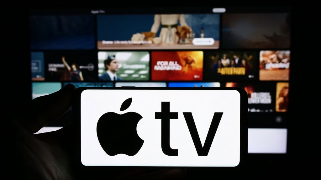 Apple TV+ está mudando de nome (e pode gerar confusão) A Apple anunciou nesta segunda-feira (13) que o serviço de streaming Apple TV+ está mudando de nome. Agora, é apenas Apple TV. Apple TV+ está mudando de nome (e pode gerar confusão)