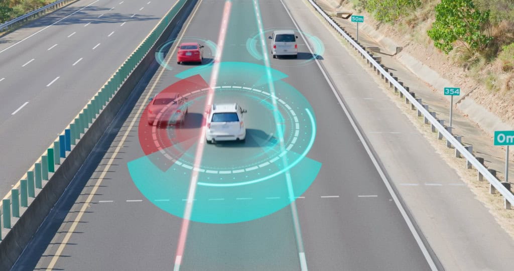 IA promete reduzir acidentes nas estradas; conheça a tecnologia Pesquisadores da Universidade Johns Hopkins desenvolveram o SafeTraffic Copilot, uma ferramenta de inteligência artificial projetada para identificar fatores de risco e prever acidentes de trânsito com alta precisão nos Estados Unidos. sistema carros