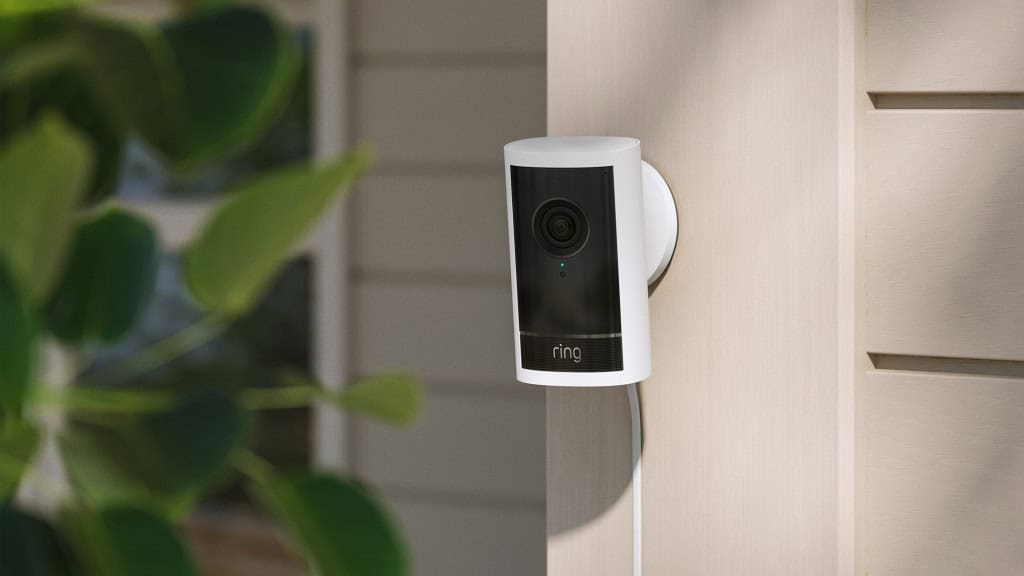 Tudo o que a Amazon lançou hoje: Echo, Fire TV e mais A Amazon realizou hoje, em Nova York, seu evento de hardware de 2025, apresentando uma série de novos produtos voltados para casa conectada, entretenimento e produtividade. Entre os destaques estão a nova geração de dispositivos Echo, as Smart TVs Fire TV, os Kindle Scribe repaginados e as câmeras de segurança Blink e Ring. amazon ring