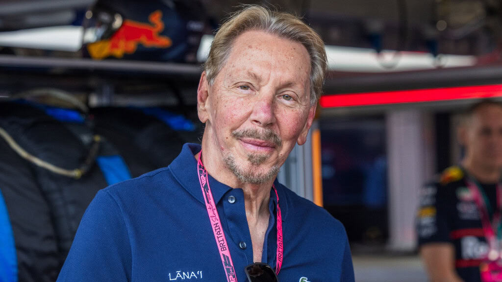 Elon Musk deixa de ser a pessoa mais rica do mundo Larry Ellison, cofundador da Oracle, se tornou a pessoa mais rica do mundo nesta quarta-feira (10). Ele desbancou Elon Musk, dono de empresas como Tesla, SpaceX e X/Twitter, que até então ocupava a liderança. Larry Ellison, cofundador da Oracle