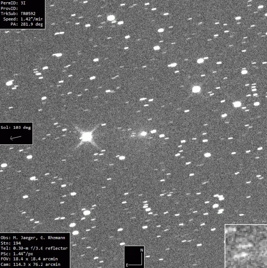 Veja a “cabeleira” verde de gás do visitante interestelar 3I/ATLAS Desde que foi descoberto, em 1º de julho, o cometa 3I/ATLAS está na mira de diversos telescópios espaciais e terrestres. As observações são analisadas por cientistas do mundo todo, empenhados em desvendar todos os segredos desse objeto, que é apenas o terceiro visitante interestelar já detectado no Sistema Solar. Veja a “cabeleira” verde de gás do visitante interestelar 3I/ATLAS