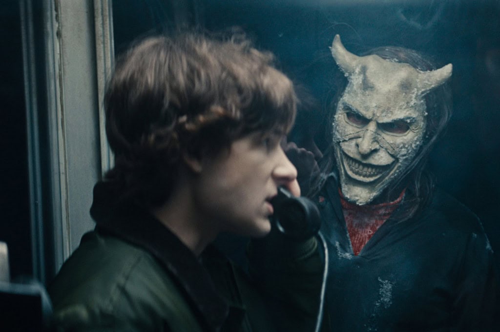 Quais as principais estreias no cinema em outubro de 2025? Cinéfilos podem esperar bastante pelos lançamentos do mês de outubro, que traz entre suas estreias no cinema “Goat”, mais uma produção de Jordan Peele, o longa brasileiro “Malês”, ambientando em meio a uma das maiores revoltas de escravizados no Brasil, e a comédia estrelada por Channing Tatum “O Bom Bandido”. O Telefone Preto 2