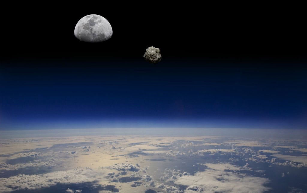 Asteroide descoberto há apenas dois dias passa pela Terra mais perto do que a Lua Uma rocha espacial recém-descoberta passou com segurança pela Terra nesta quarta-feira (15), a uma distância menor que a da Lua. O asteroide, chamado 2025 TP5, chegou a cerca de 97 mil quilômetros do planeta, o equivalente a 25% da distância média lunar. O ponto de maior aproximação, conhecido como perigeu, foi alcançado às 17h09 (horário de Brasília). Asteroide descoberto há apenas dois dias passa pela Terra mais perto do que a Lua