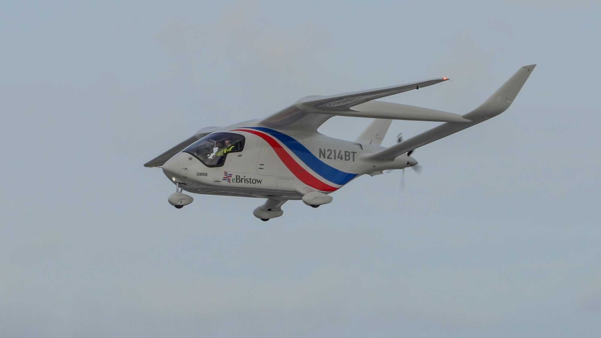 Noruega testa avião elétrico de carga em marco histórico