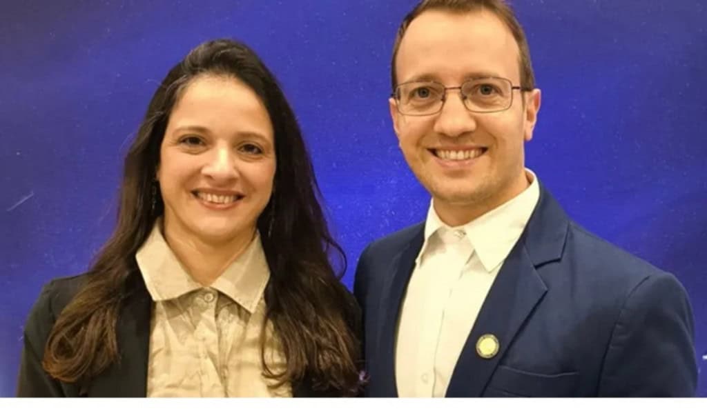 Conheça o trabalho da brasileira que aparece na lista dos 100 mais influentes em IA A revista Time divulgou recentemente sua primeira lista das 100 pessoas mais influentes do mundo no setor da inteligência artificial. Como era de se imaginar, figuras como Elon Musk (xAI e X), Sam Altman (OpenAI) e Mark Zuckerberg (Meta) são citadas na publicação. Conheça o trabalho da brasileira que aparece na lista dos 100 mais influentes em IA