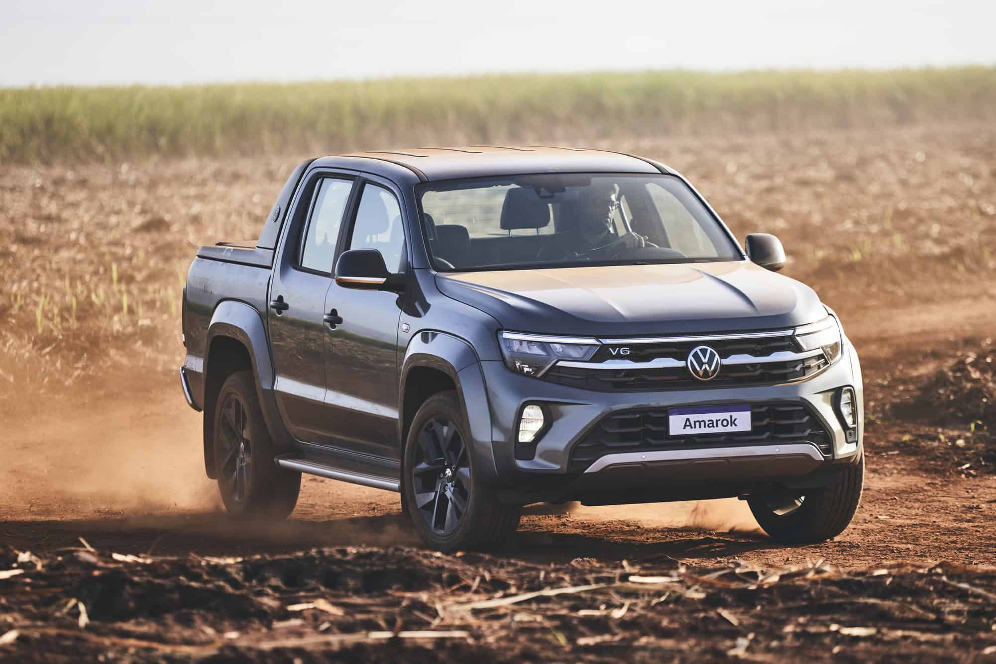 Amarok V6 volta às lojas com homenagem a festa popular brasileira
