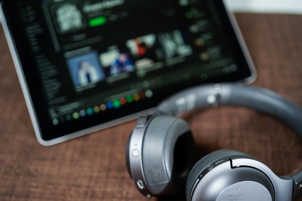 Combine artistas e gêneros, ajuste atualizações e deixe o Spotify montar playlists sob medida para você.