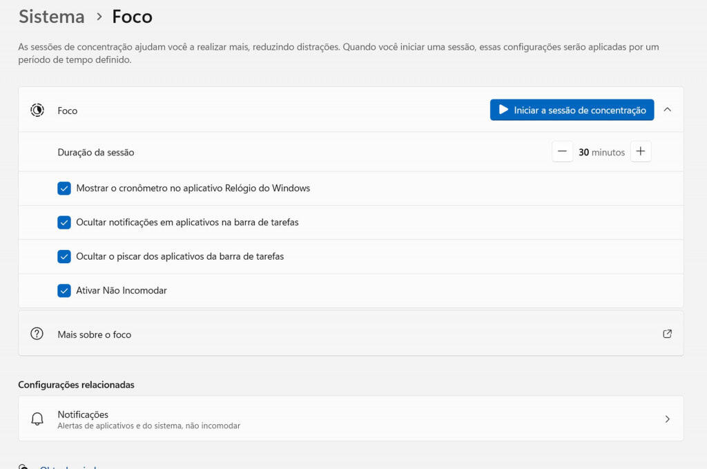 6 recursos do Windows que todo mundo deveria conhecer Entre os inúmeros recursos do Windows que muitos usuários de PC precisam conhecer, existem ferramentas surpreendentes que podem simplificar tarefas diárias, aumentar a produtividade e transformar a forma como interagimos com nossos computadores. Mas, podemos passar anos usando o Windows sem descobrir ferramentas que podem transformar completamente a experiência digital, especialmente quando falamos em acessibilidade. Captura de tela para encontrar a opção Foco no Windows