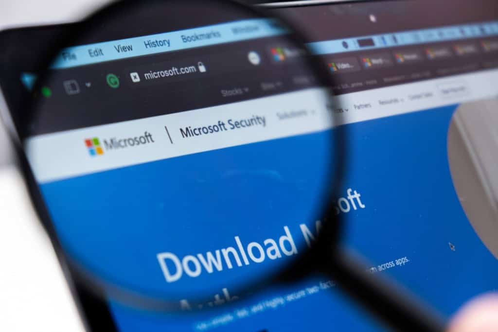 Windows 11: atualização deste ano já está disponível; veja o que tem de novo A Microsoft liberou nesta terça-feira (30) a atualização anual do Windows 11. A versão, conhecida como 25H2, já foi testada e traz melhorias em recursos de segurança, como detecção de vulnerabilidades. Segurança corporativa: Microsoft Sentinel aposta em agentes de IA e automação