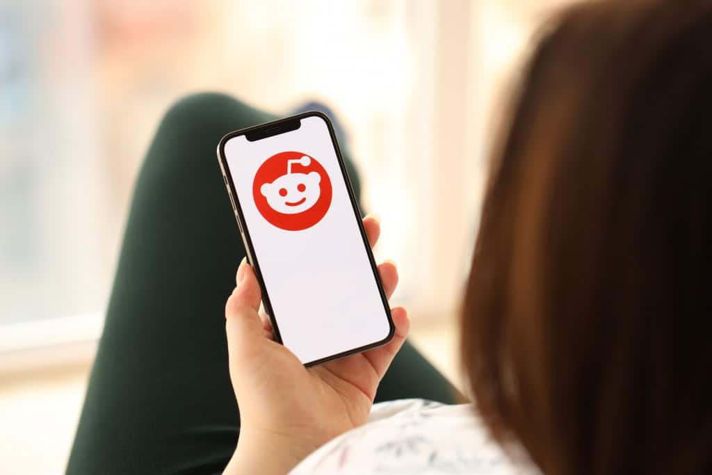 Plataformas de games e fóruns online sob investigação por radicalização CEOs do Reddit, Discord, Steam e Twitch foram chamados para depor no Congresso dos Estados Unidos sobre a “radicalização de usuários de fóruns online”, divulgou o Comitê de Supervisão e Reforma Governamental da Câmara dos EUA. Reddit