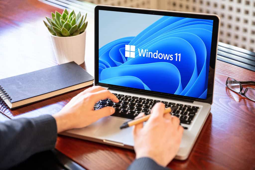 Microsoft transforma o Windows 11 em um “PC com IA” A Microsoft apresentou nesta quinta-feira (16) uma série de atualizações de inteligência artificial para o Windows 11, com o objetivo de tornar o assistente Copilot mais central na experiência do sistema. windows 11