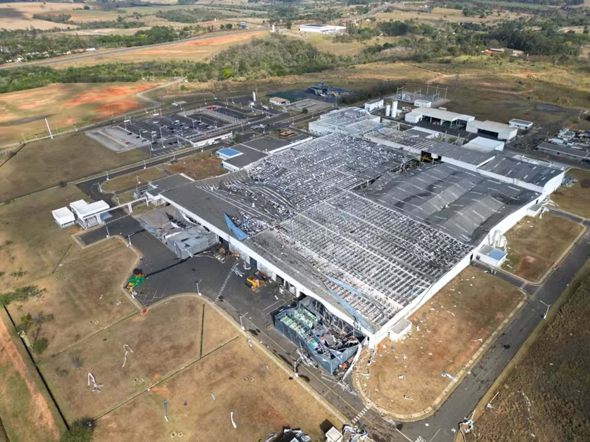 Toyota paralisa produção no Brasil após destruição de fábrica em SP