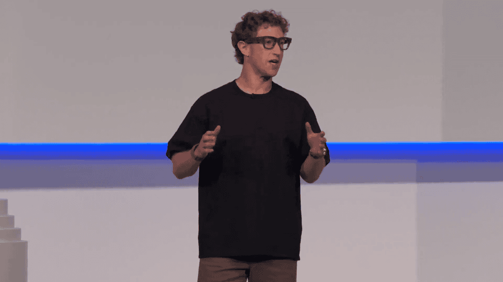 Meta abre espaço para apps de terceiros em óculos inteligentes Em breve, a linha de óculos inteligentes da Meta devem ganhar mais recursos. A empresa vai permitir que desenvolvedores externos criem aplicativos para os modelos Ray-Ban e Oakley, de acordo com o Endgadget. Mark Zucekrberg de óculos