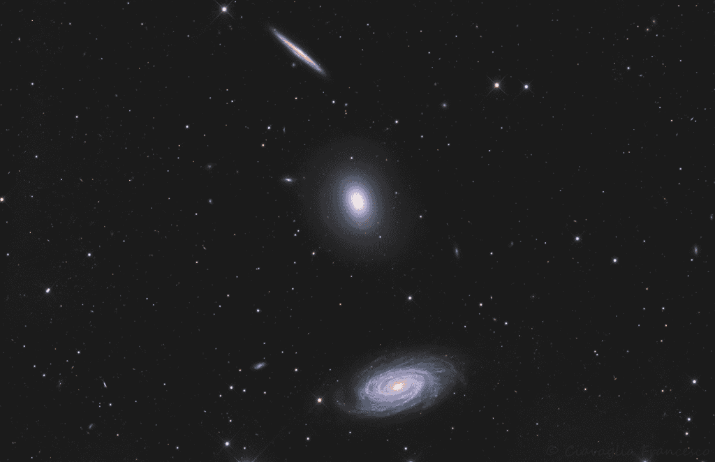 Tripleto do dragão e casulo nas Imagens Astronômicas da Semana Toda semana, no Programa Olhar Espacial, exibimos duas imagens astronômicas que se destacaram na semana que passou. E na última semana, apresentamos duas imagens publicadas no site APOD Brasil. Confira: Tripleto do dragão e casulo nas Imagens Astronômicas da Semana